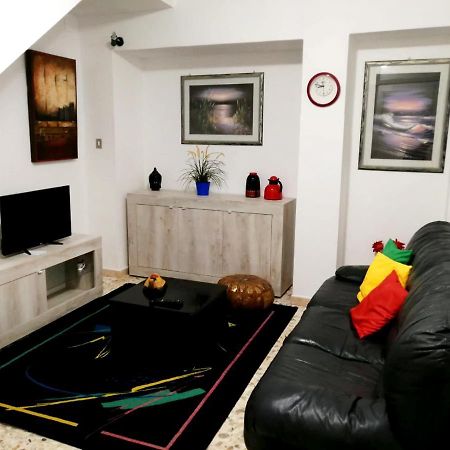 דירות פיסטיצ'י Casa Viro מראה חיצוני תמונה